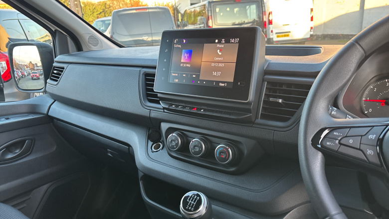 Nissan Primastar 30 L1 Diesel 2.0 dCi 150ps H2 Acenta Van